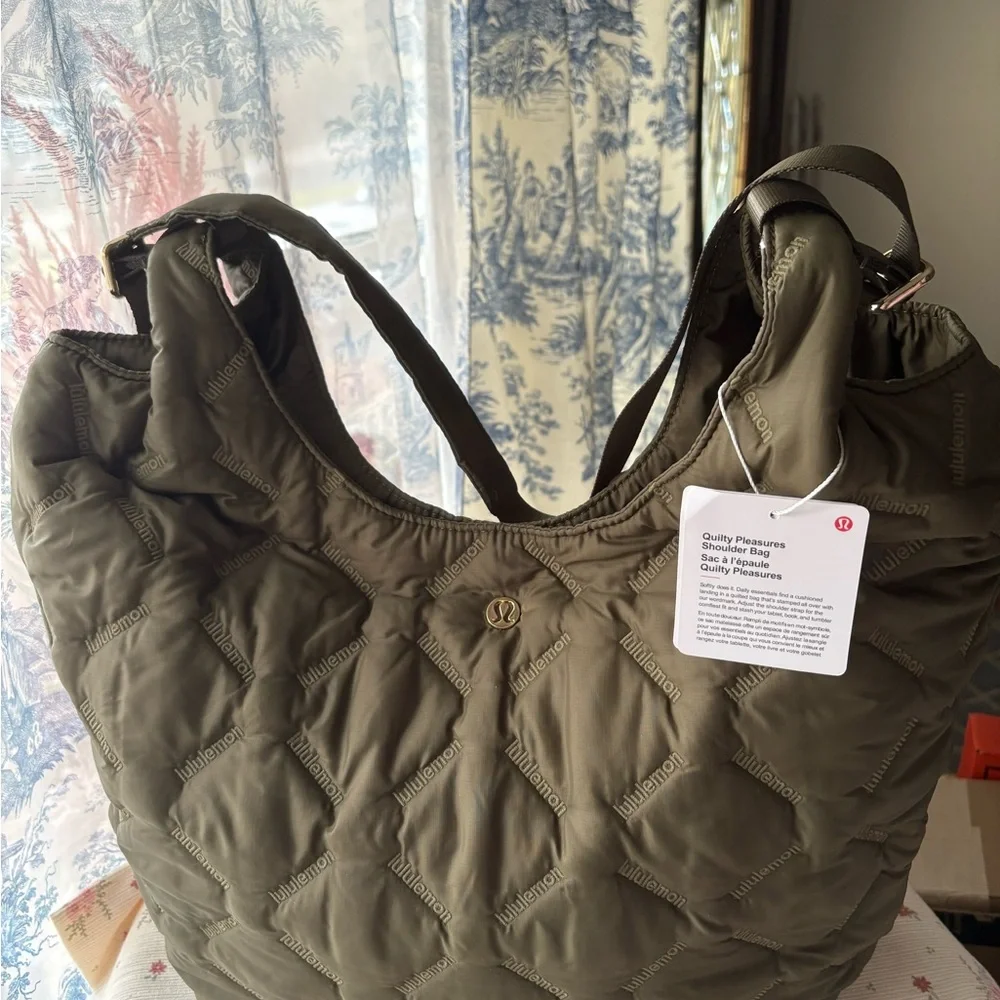 Lululemon extra large tote - Picture 1 of 10